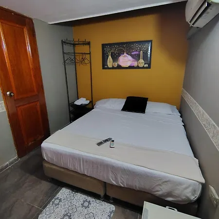 Hotel Tiny Con Ventilador